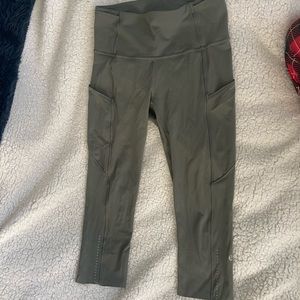 Lululemon cropped leggings